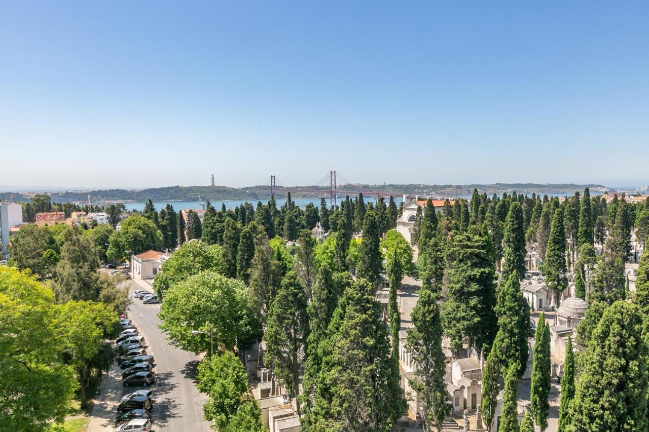 Spacious Apt Campo D'Ourique With Ac Lisbon Bagian luar foto